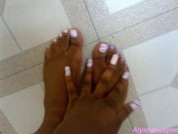 alyshahjaynexxx:  Fresh From The Nail Salon:)