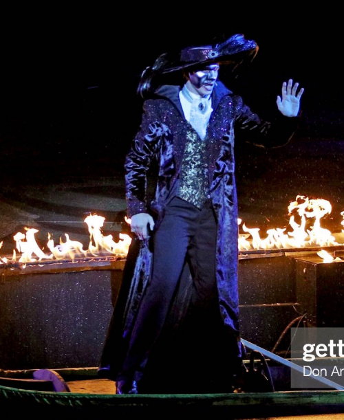 operafantomet: Joshua Robson as the Phantom in POTO Sydney Harbour
