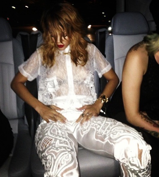 hellyeahrihannafenty:  Late Nightz 