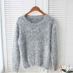 evincibly:  Fluffy knit sweater here :3 