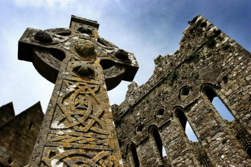 arthistorycq:  lock-d-o-w-n-deactivated2016013: Rock of Cashel  Got some requests for Celtic so let 