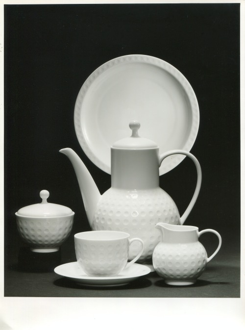 Heinrich Löffelhardt, Coffee set for Arzberg Company, 1965. Germany. Photography: Willi Moegle. Via 