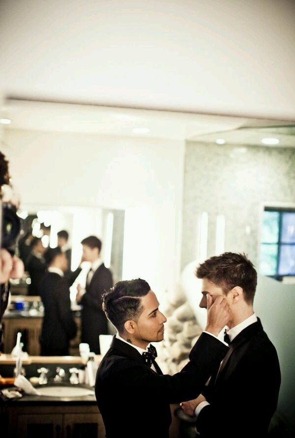 Adorable gay couples!