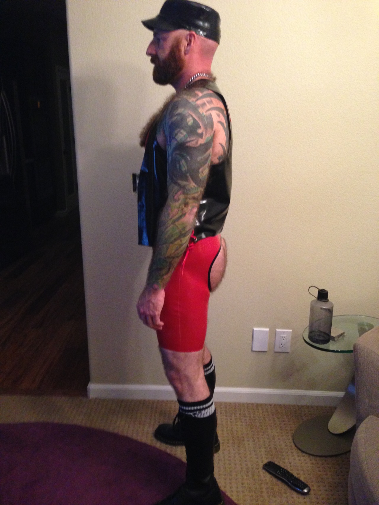 pupsleeves:  Pup going out in my new rubber gear 