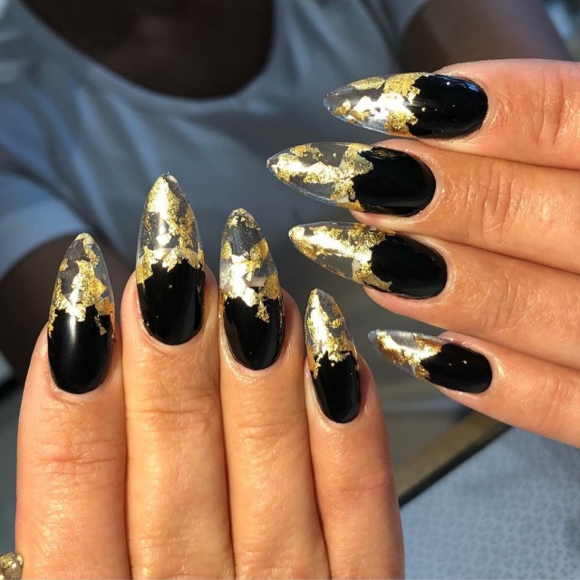 black and gold stiletto nails tumblr