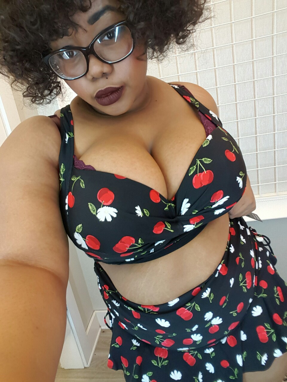 bustyspice:  afatblackfairy:  Tried on a Torrid bikini. It was fun ^_^  😍😍😍