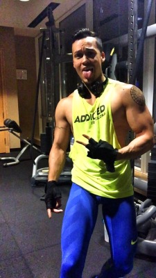 gearjock:  A submission from my buddy showing off in Nike. Awesome.  http://instagram.com/jetsetterstyle