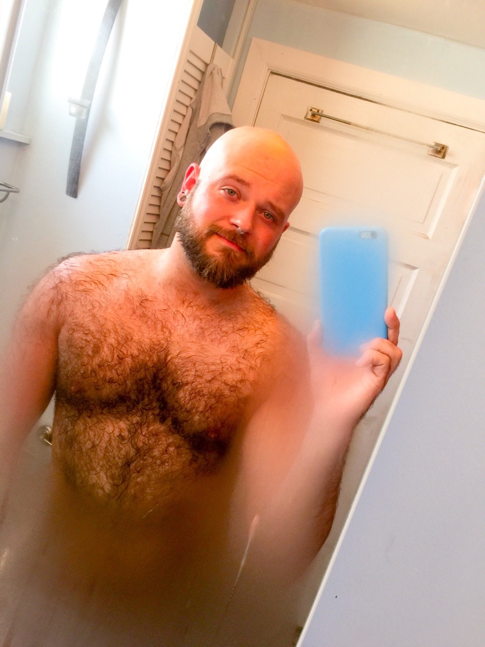 love-4-hairyman:  djcubster:  Time for a spring shearing, goodbye winter beard!I