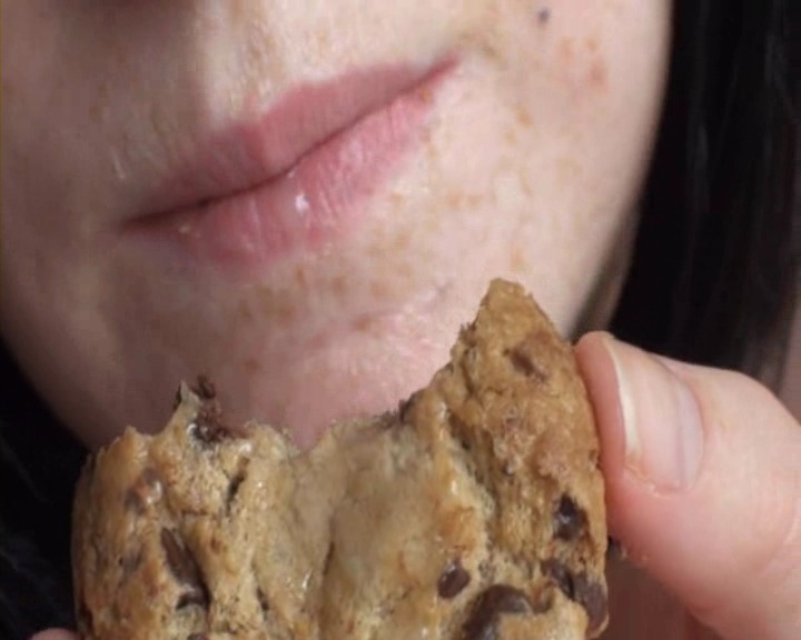 the-art-of-cum-on-food:  close-up galore! 