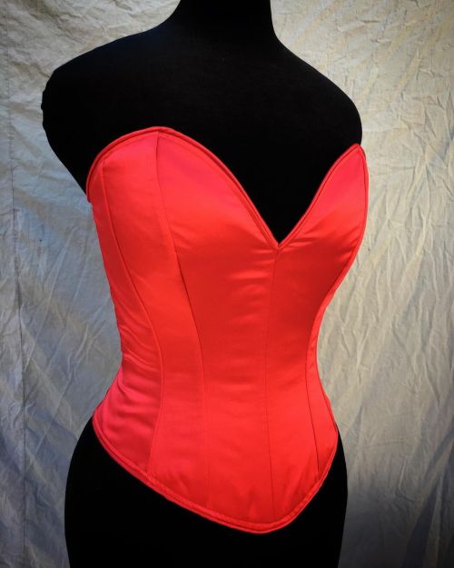 #red today’s #fallforcostume prompt- a bespoke red satin plunging Julia corset for Amelia Zirin-Brow