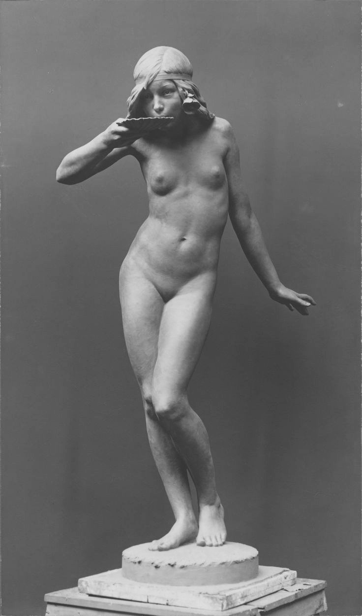 leprincelointain:Edward Francis McCartan (1879–1947), Girl Drinking from a Shell