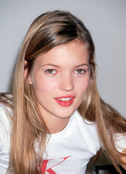 furples:  Kate Moss in 1994 at a Calvin Klein Shop appearance at Macy’s in New York City.  