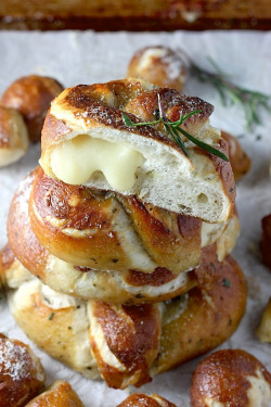 verticalfood:  Mozzarella Stuffed Rosemary and Parmesan Soft Pretzels 