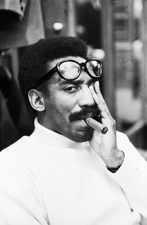 blackhistoryalbum:  Bill Cosby via Ville-Noire 