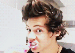 nonarry-blog:  @Harry_Styles Am I the only person who doesn’t floss while driving?!