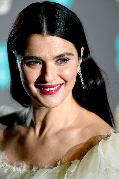 dailyrachelweisz:Rachel Weisz at the EE British Academy Film Awards on February 10, 2019