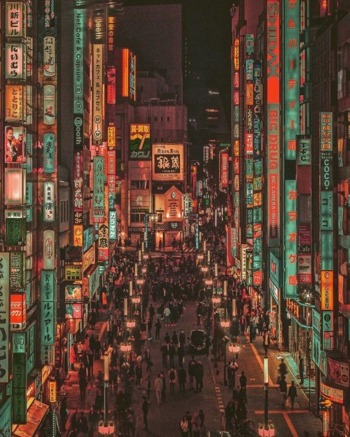thedesigndome: Tokyo’s Vibrant &amp; Raw Nightlife Caught On Camera by Yoshito Hasaka