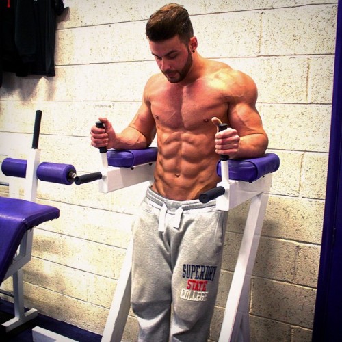 jivvii:  Matt Powell