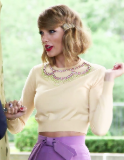 taelurswifts:  But I’ve got a blank space, babyAnd I’ll write your name 