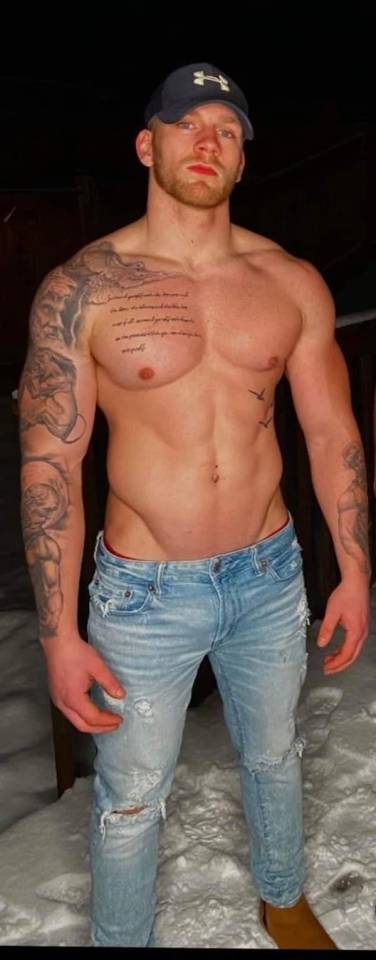 20alphabruh-deactivated20230111:valdisbln:fuck yeah, hes all that yup