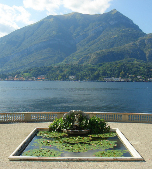 allthingseurope:  Villa Melzi, Bellagio, Italy (by Chriscious) 