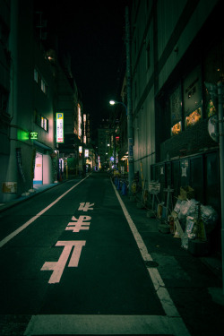 inefekt69:  Nishi-Shinjuku - Tokyo, Japan