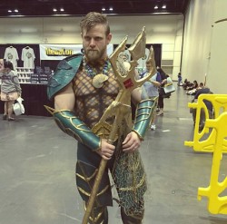 adorkable-bear:  randomologie:  Probably the best Aquaman I have seen in awhile.   This is phenomenal