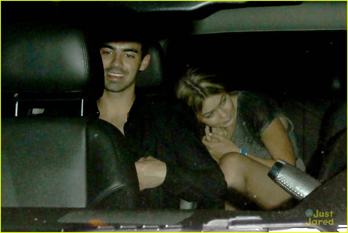 jobrosnews:  Joe Jonas arriving to the Kings of Leon after party in Los Angeles [10/3]