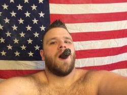 asbear84:  Happy 4th of July Cigar