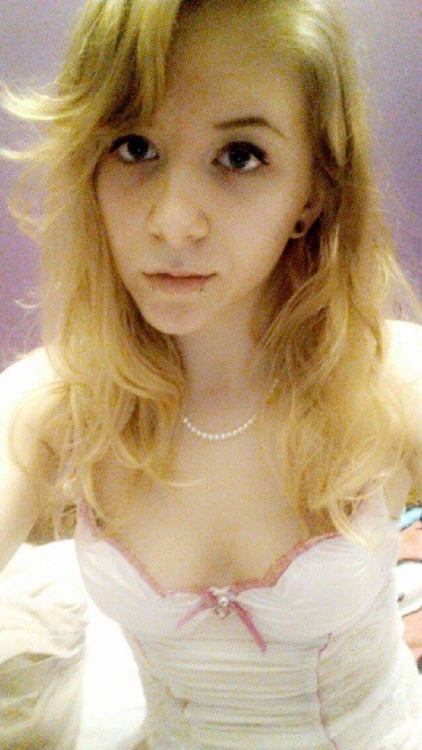 Porn photo makinglexi:Dressing up as a beautiful princess!