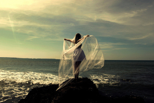 rooi:  ly lιғe | via Tumblr on We Heart It. http://weheartit.com/entry/55647309/via/TheGlassOfFashion