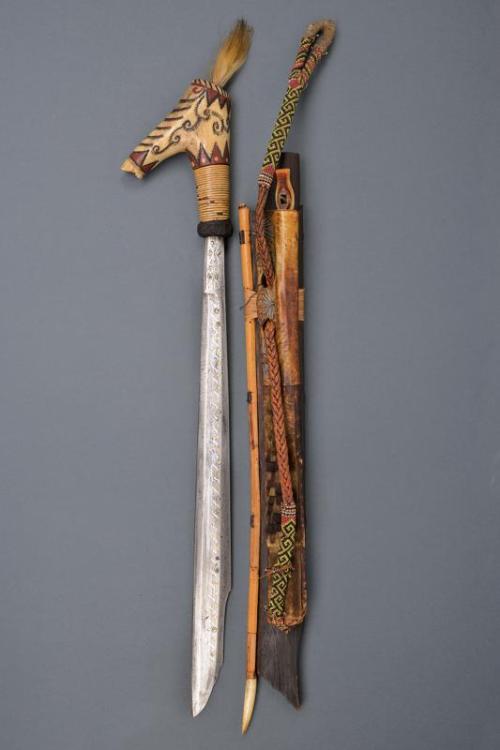 peashooter85: Dayak Mandau with bone hilt, Indonesia, 19th century.from Czerny’s International