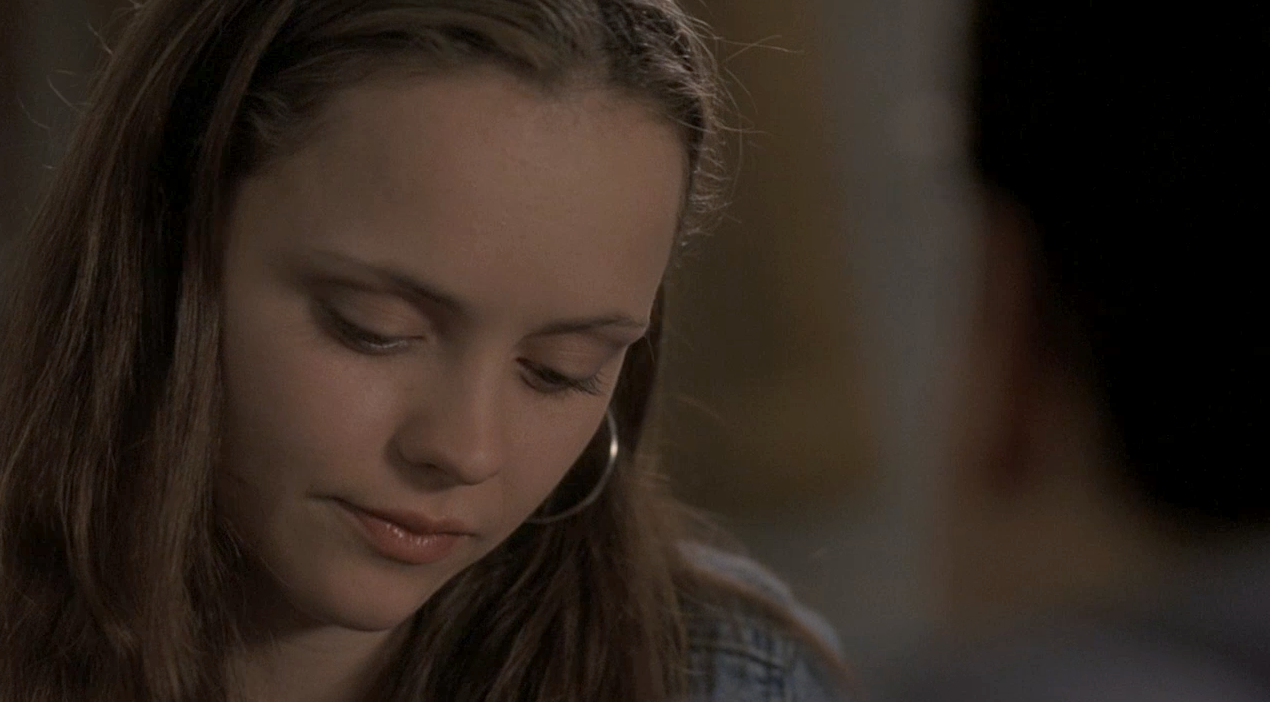 hirxeth:  “I’m the girl who is lost in space, the girl who is disappearing always,