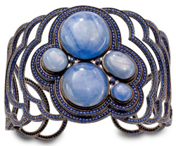 Ufansius:gold Blue Vibration Cuff, Set With Sapphires And Star Sapphires - Solange