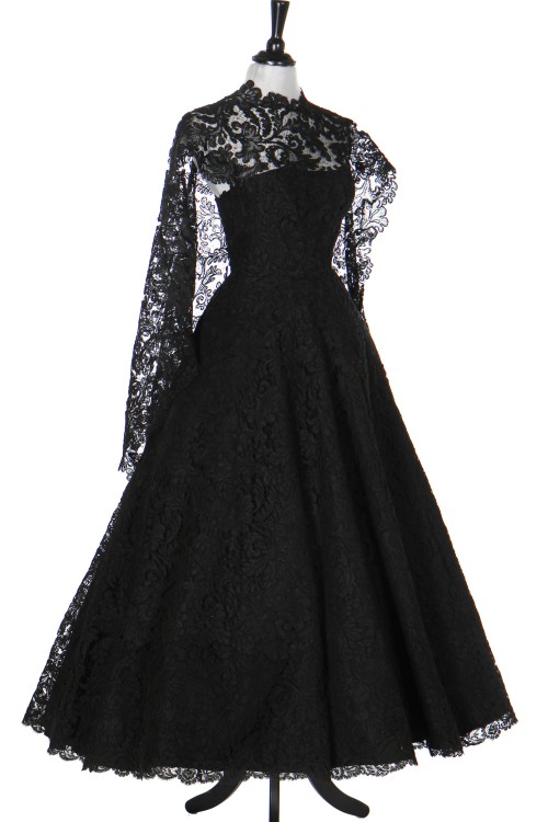 Balenciaga evening dress, fall/winter 1951From Kerry Taylor Auctions