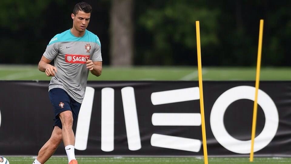 tvfama:  Fora FIFA !!! 
