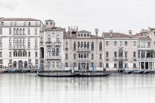 bobbycaputo: Serenita Veneziana: Photos by Laurent Dequick