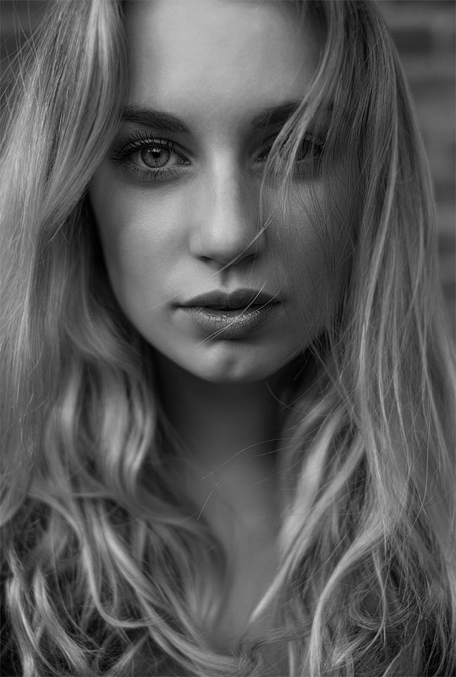 pretty-babez:  Rebecca Zetterlund http://goo.gl/nXMXpg 