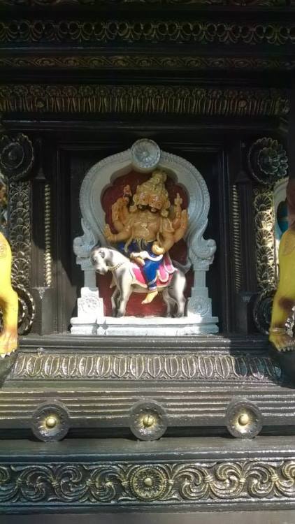 Temple Ratha (car) and dikpalas sculptures