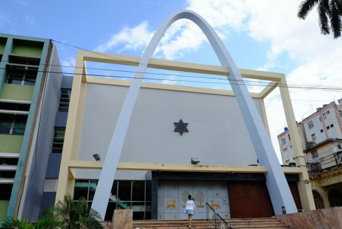 ofskfe - Patronato Synagogue in Havana, Cuba. (x, x)