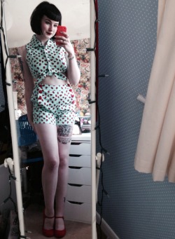loocylux:  I’m in love with my new outfit ahh it’s covered in ladybirds 😍  Babe &lt;3