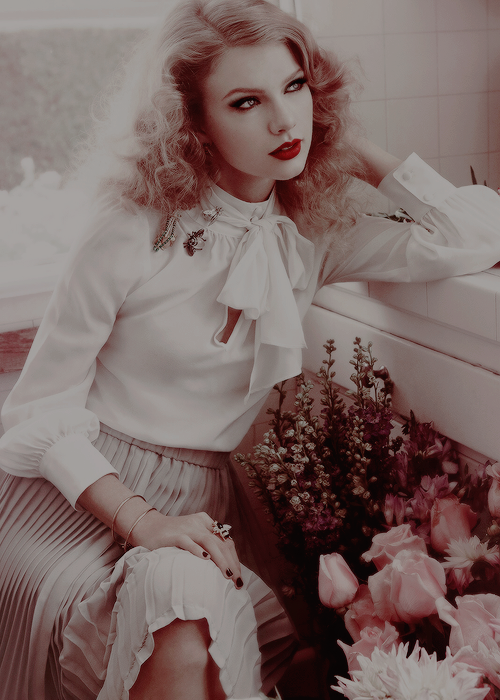 taylorswiftsdaily: “I don’t think there’s such a thing as falling in love too easi
