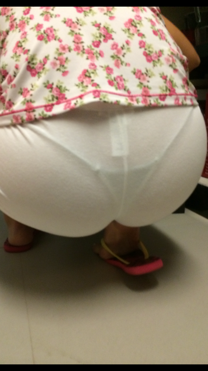 mywifeassbook:  Alguém resiste? Muito safada…