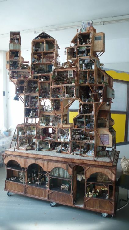 decadent-dollhouse: “The Mouse Mansion of Sam &amp; Julia” (“Het Muizenhous Sa