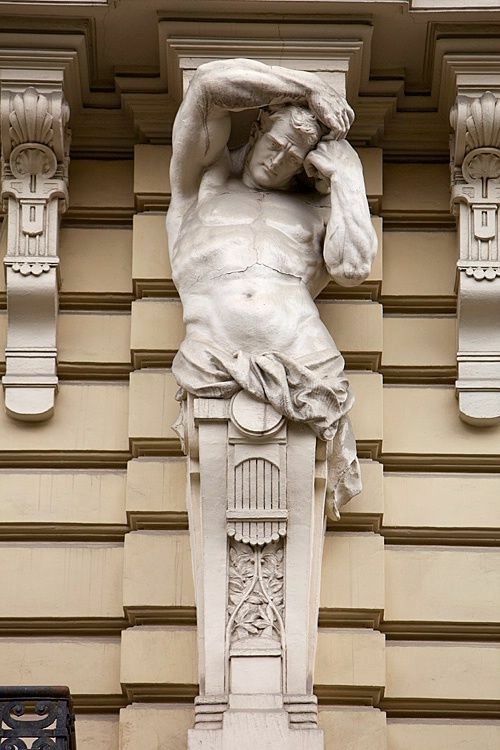 serafino-finasero:Sculpture on a Jugendstil / Art Nouveau style building designed