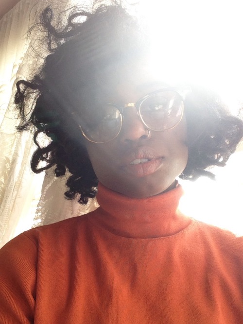 glock-piccolo:Oooohkayy tumblr black out pt.1 ft me in Orange!! 