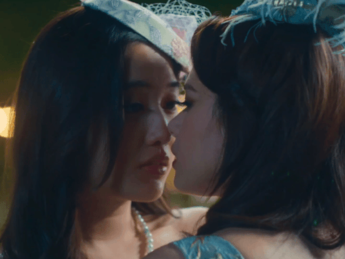 AAAAAHHH MY LESBIAN GOD
