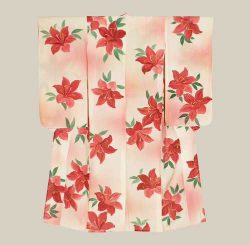 A silk Ro (gauze) summer kimono featuring large hand-painted red lilies on a white background.  Tais