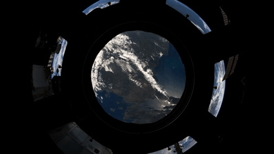 gunsandposes-history:  There’s nothing like a room with a view, especially when