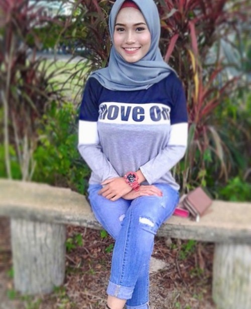 namapataktau: farhanafarah: farhanafarah: Babi ! Form 3 siall tahun ni !! Baka doww ni bakaaaa .aten